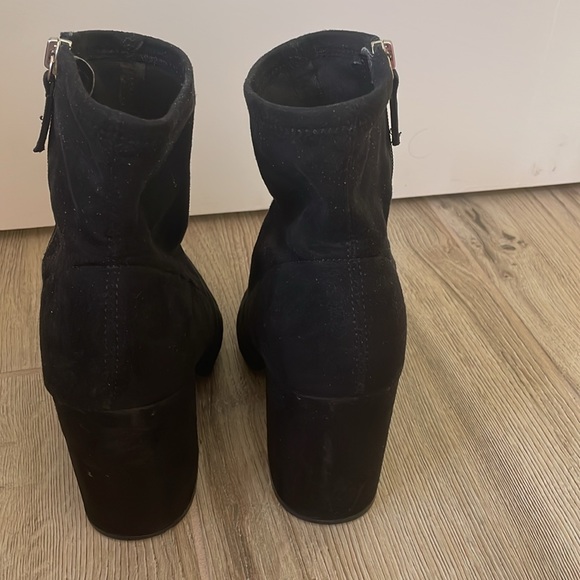 Super cute little black bootie boots. Kind of a sock boot… a simple Prada look🌸 - Picture 4 of 4